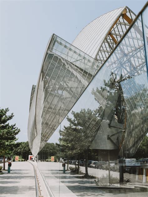 bus fondation louis vuitton|louis vuitton museum tickets.